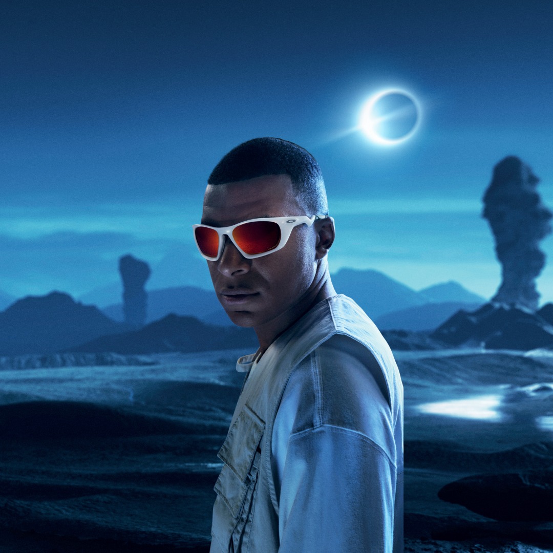 Oakley - Campaign 1073 - Oakley New Collection Cultural Redefined - EN - Image Set 1 - 1080x1080.jpg