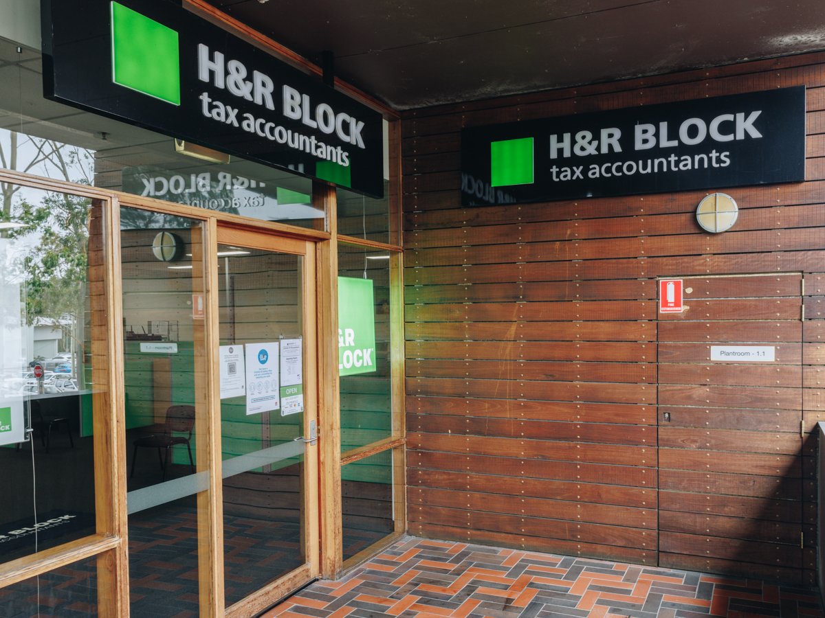 H&R BLOCK.jpg